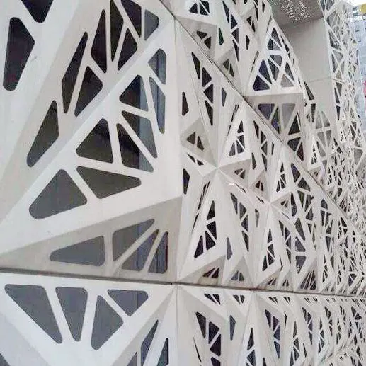 Panneaux pleins décoratifs pour façade 3D, panneaux de rideau décoratif — Foshan Qi Aluminum Decorative Materials Co. Ltd