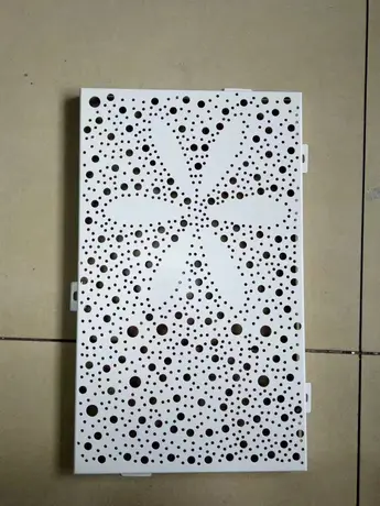 Panneaux en métal perforé en aluminium anodisé pour murs