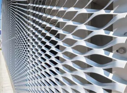 Tôle métallique perforée pour panneaux décoratifs muraux en aluminium — Foshan Qi Aluminum Decorative Materials Co. Ltd
