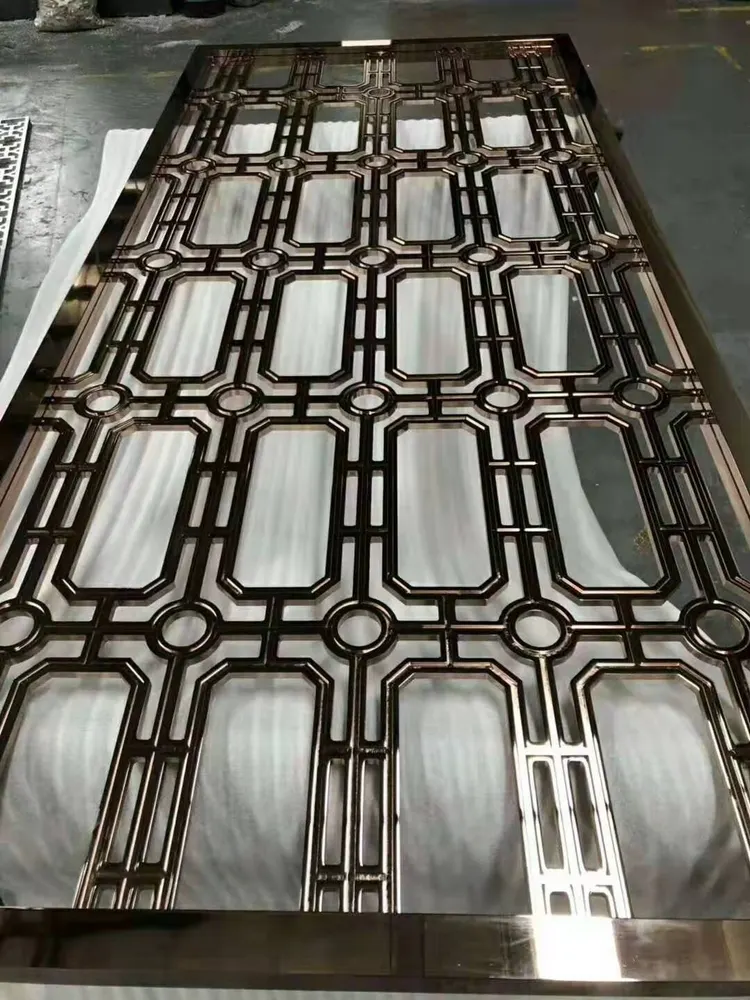 Fournisseur chinois tôle métallique perforée en aluminium tôle métallique perforée prix m2 — Foshan Qi Aluminum Decorative Materials Co. Ltd