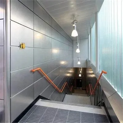 Panneaux en aluminium attractifs pour façade de bâtiment — Foshan Qi Aluminum Decorative Materials Co. Ltd
