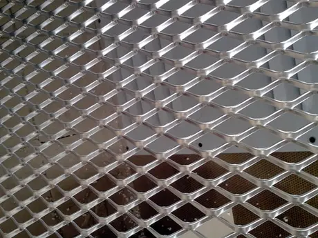 Panneaux de treillis métallique en fil de fer décoratif en aluminium peint PPG