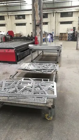 Panneau métallique façade à perforation alu, découpe CNC, feuille d’aluminium vue 4