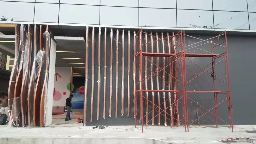 Revêtement de mur en verre sans cadre renforcé — Foshan Qi Aluminum Decorative Materials Co. Ltd
