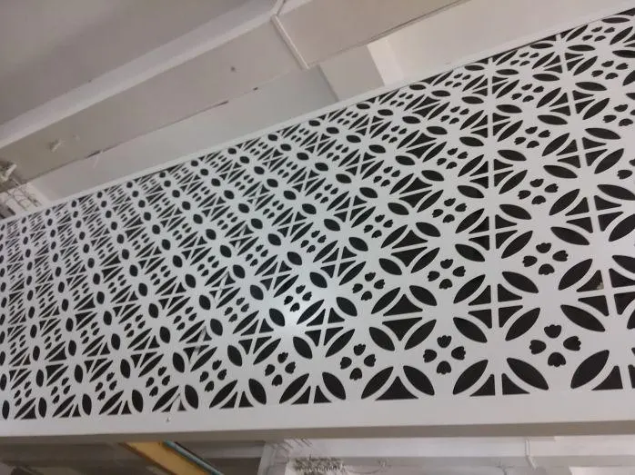Panneau en aluminium perforé à trous 3D décoratif pour bâtiment Chine Akzo Nobel Peinture — Foshan Qi Aluminum Decorative Materials Co. Ltd