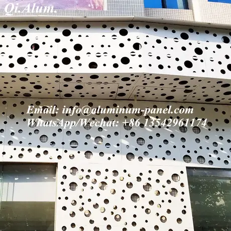 Panneaux en feuille d'aluminium personnalisés perforés sculptés, panneaux en aluminium percés