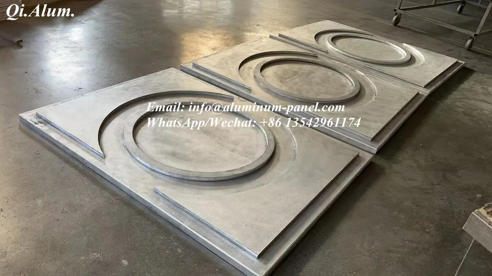 Fabricants vendant des plaques décoratives de plafond en pierre, personnalisation — Foshan Qi Aluminum Decorative Materials Co. Ltd