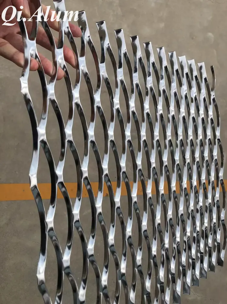 Mésh en aluminium : le matériau polyvalent pour des solutions modernes — Foshan Qi Aluminum Decorative Materials Co. Ltd