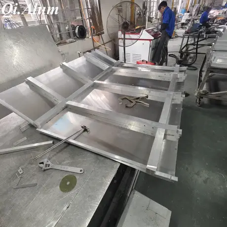 Panneaux d'assemblage en aluminium : innovation en conception légère et durable